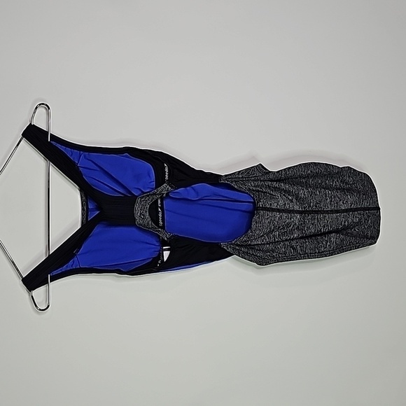 Speedo size 8 black/gray/blue one piece swim suite - Picture 4 of 7
